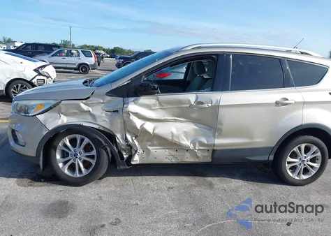 2017 Ford Escape Se z USA, uszkodzony, nr VIN 1FMCU0GD2HUC72950